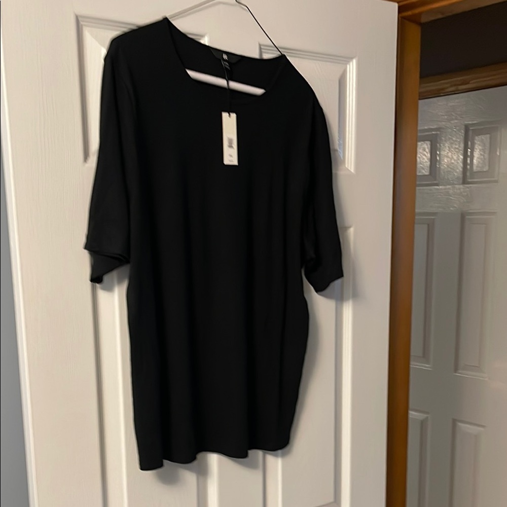 Women’s Black Tee Shirt